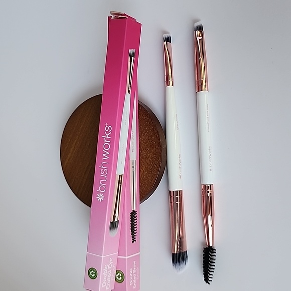 Brush Works Set - Double Ended Eye Brush & Double Ended Brow Brush - Picture 5 of 9